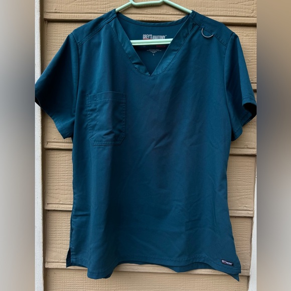 Grey's Anatomy - 1 Pocket V-Neck Scrub Top - Picture 1 of 3